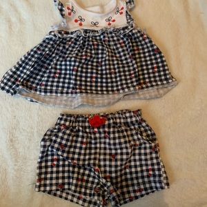 🤍6 for 15🤍First Impressions Babygirl Plaid Shortsleeve and shorts 3-6 months